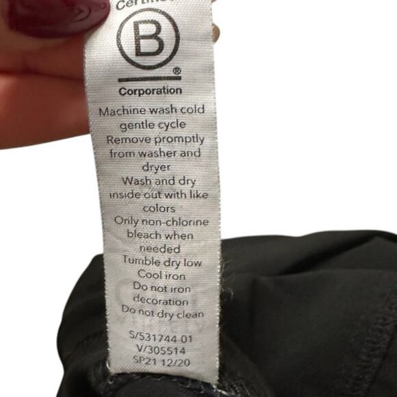 Athleta Girl On The Go Romper Size LARGE 12 Black Romper - Picture 10 of 11